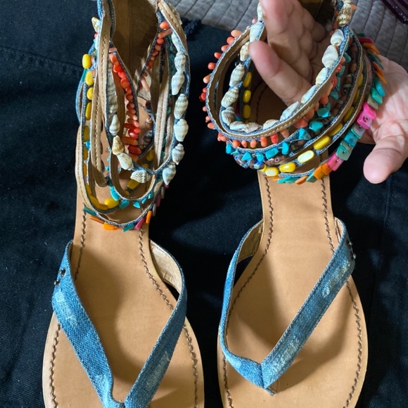 Shoes - Picture 2 of 4